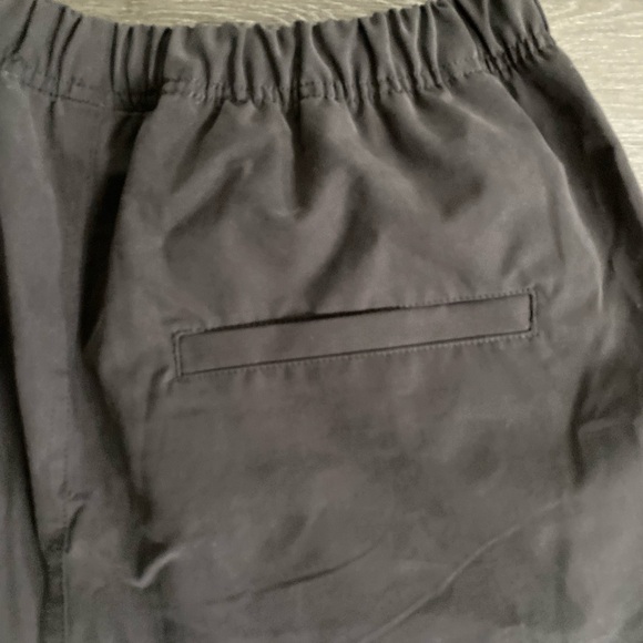 NWT Essentials Fear of God Shorts - Picture 9 of 9